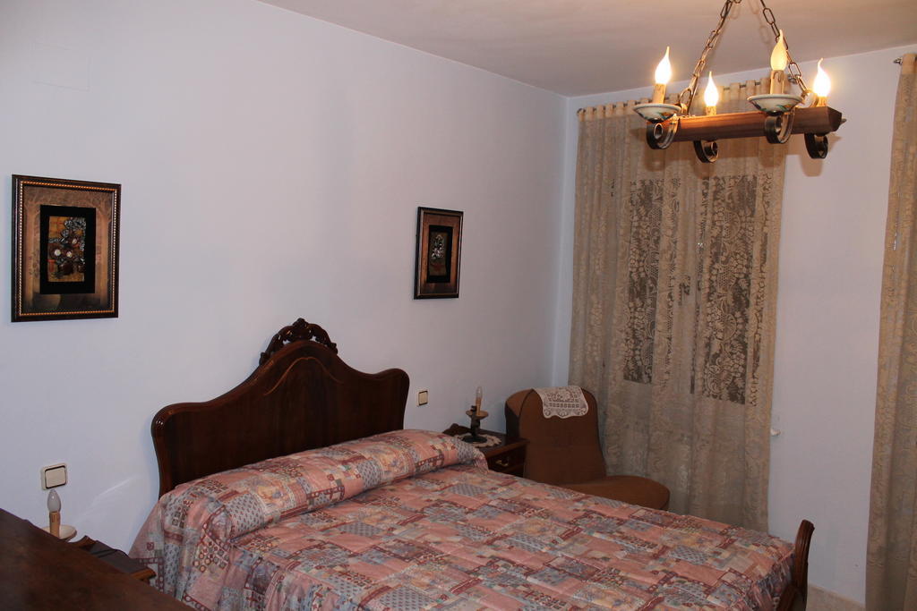 Вілла Casa De La Virginia Valdealgorfa Номер фото