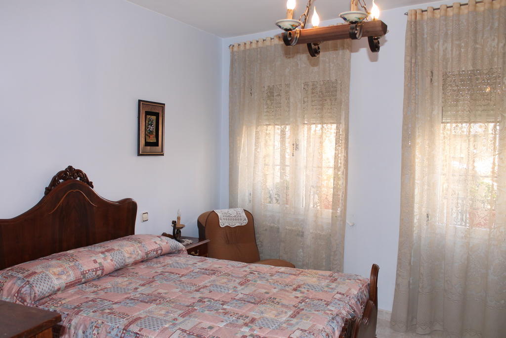 Вілла Casa De La Virginia Valdealgorfa Екстер'єр фото