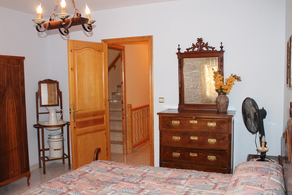 Вілла Casa De La Virginia Valdealgorfa Номер фото